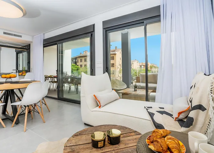 Prime Spanish Holidays - Rennes Arenal Playa Apartments