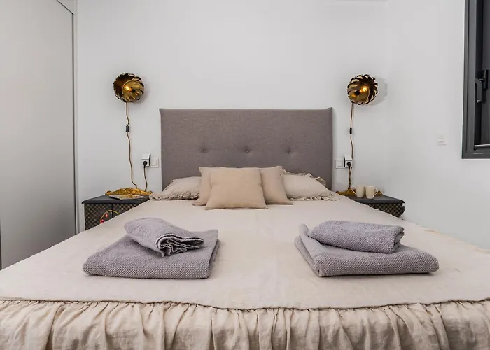 Prime Spanish Holidays - Rennes Arenal Playa Apartments