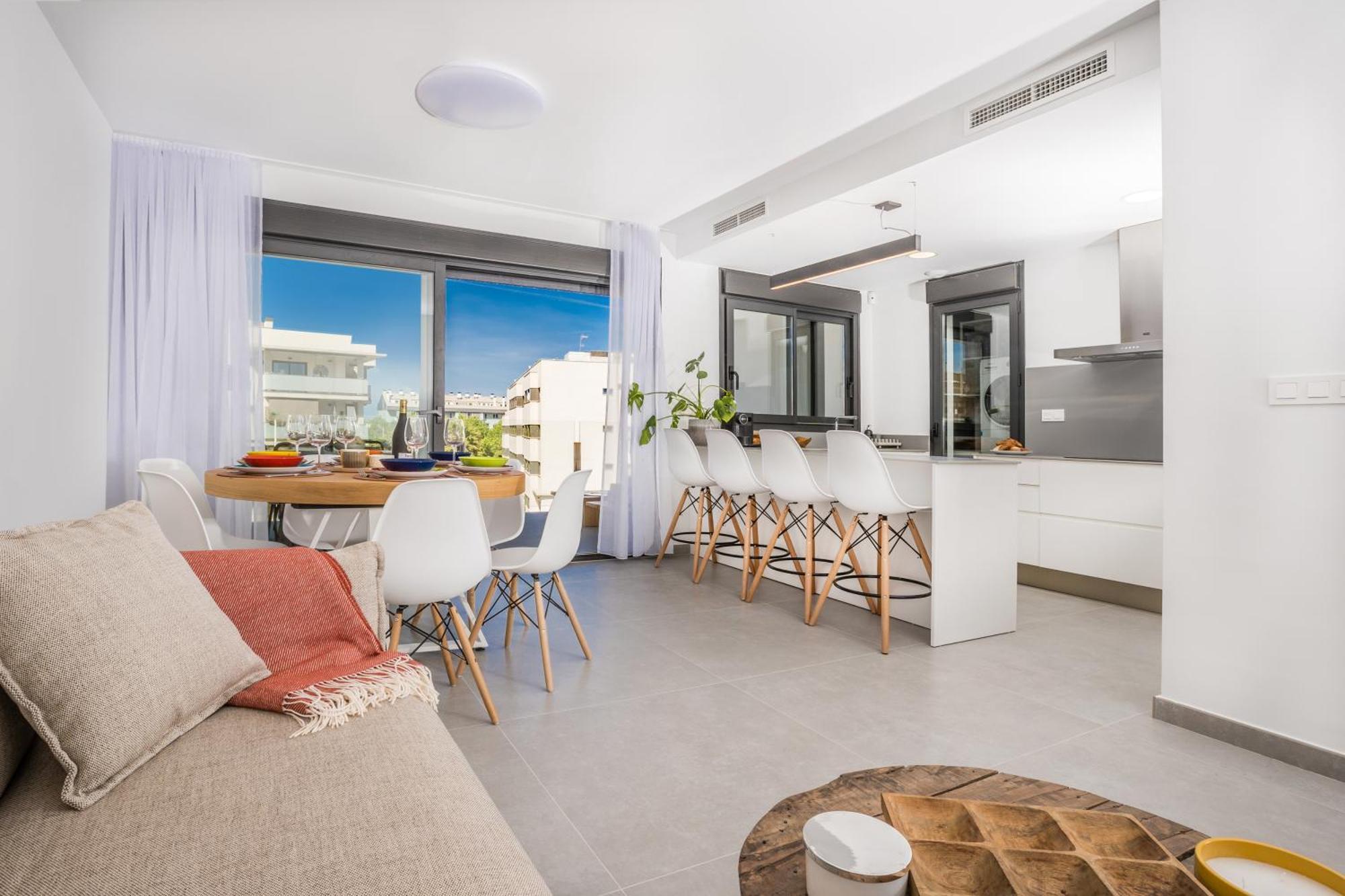 Prime Spanish Holidays - Rennes Arenal Playa Apartment
