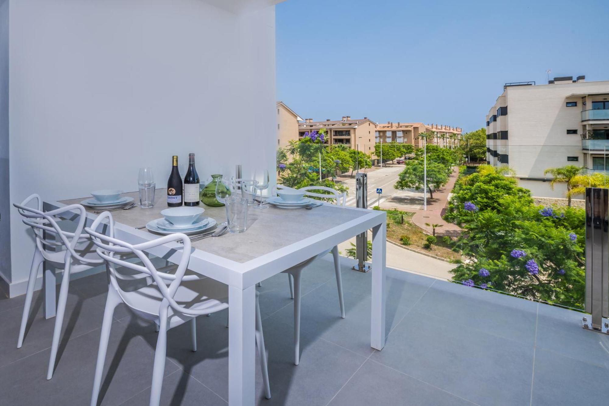 Prime Spanish Holidays - Rennes Arenal Playa Apartment
