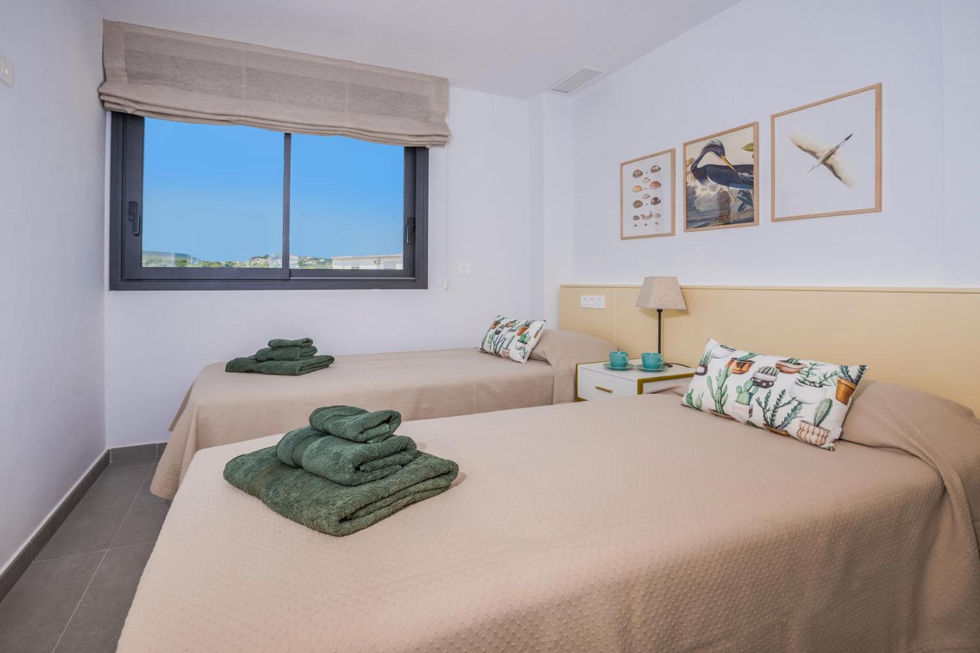Prime Spanish Holidays - Rennes Arenal Playa Apartment *