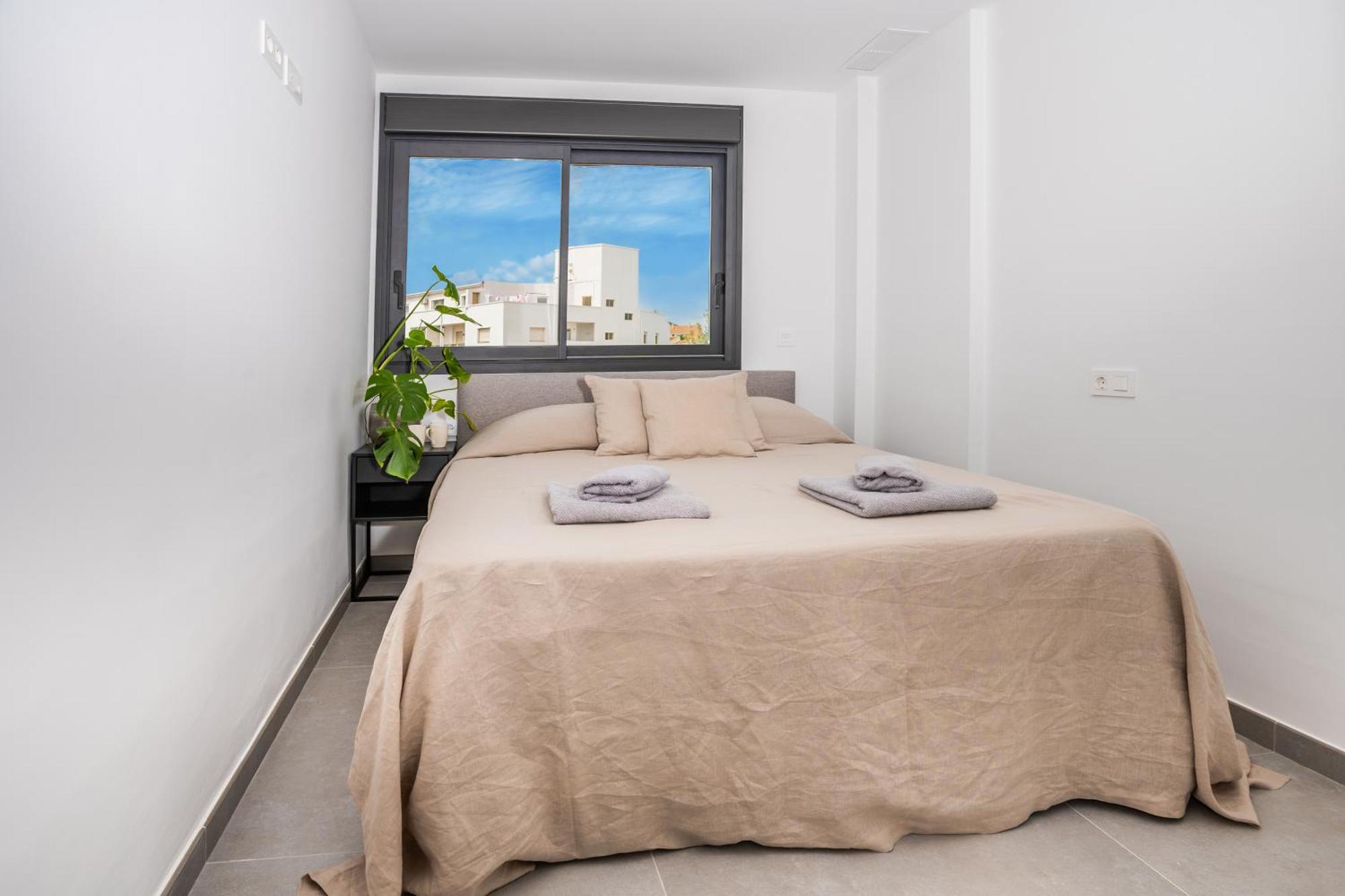 Prime Spanish Holidays - Rennes Arenal Playa Apartment *